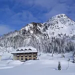 Hotel Biker Al Gallo Forcello Passo Pramollo
