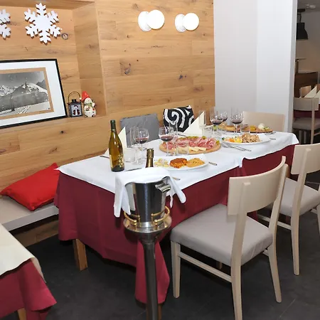 Biker Al Gallo Forcello Passo Pramollo