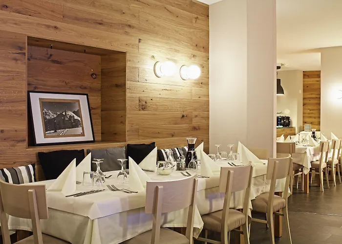 Biker Al Gallo Forcello 3*